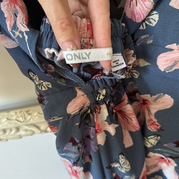 ONLY | Navy Floral Shorts Jumpsuit - Picture 10 of 14